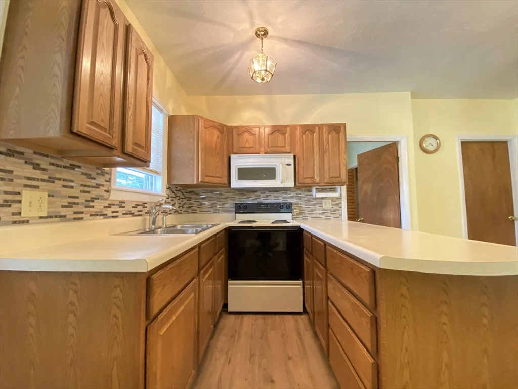 1 Overland St, Fitchburg