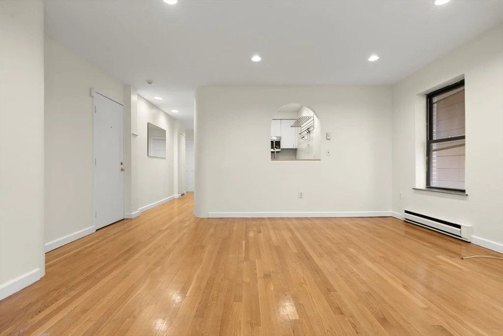 18 East Springfield St, Harrison Lenox