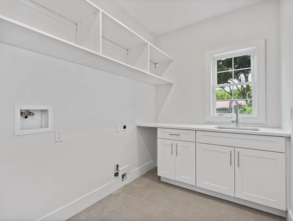 20 Manhattan Ter, West Newton