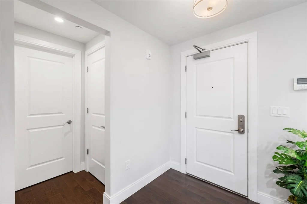 201 Elliott St, Beverly