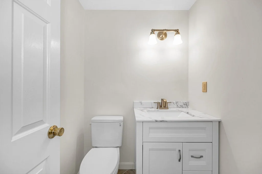 280 Apache Way, Tewksbury