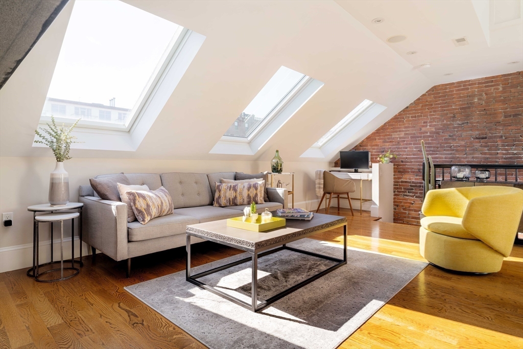 462 Shawmut, South End