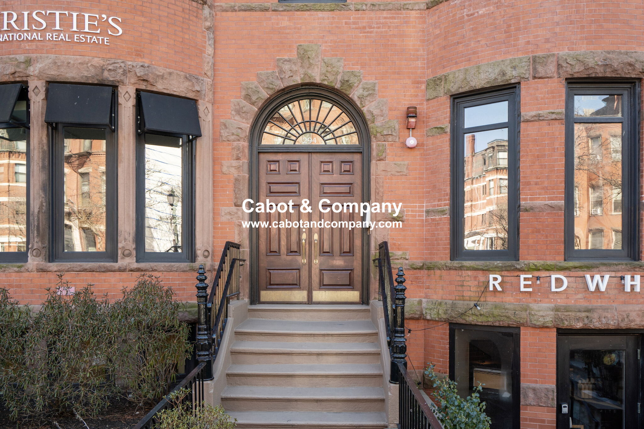 294 Newbury St, Back Bay
