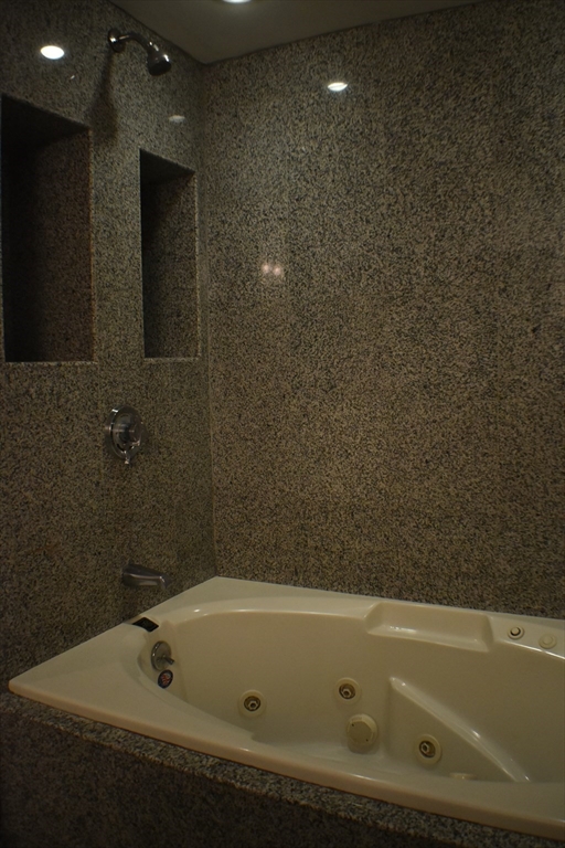 476 Columbus Ave, South End