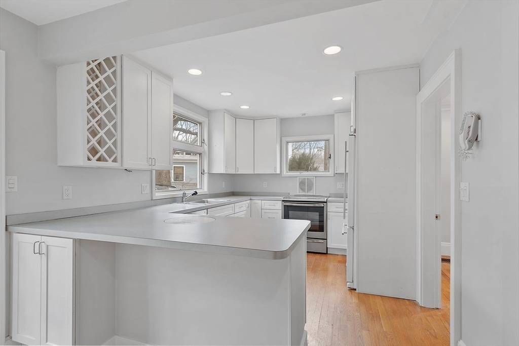 110 Leonard St, Belmont