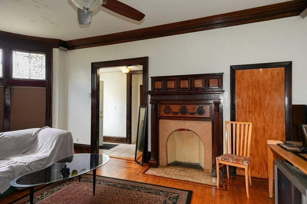 18 Summit Ave, Prospect Hill