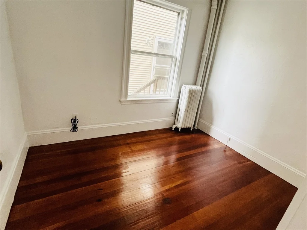 19 Beach Rd, Winthrop