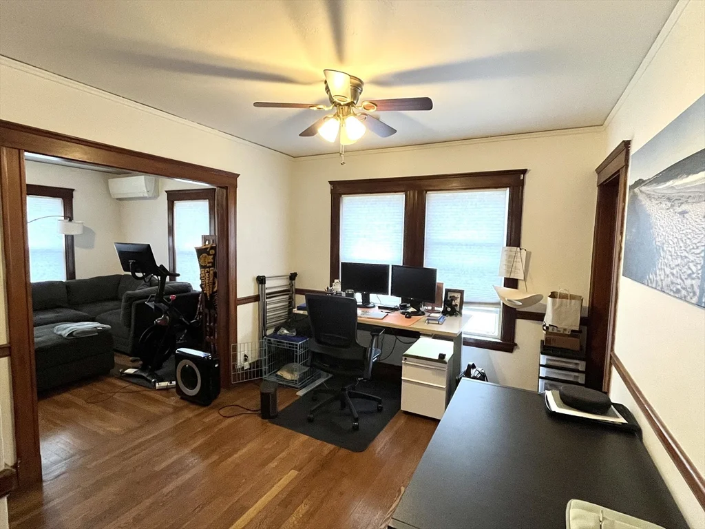 16-18 Oak Hill Rd, Waltham