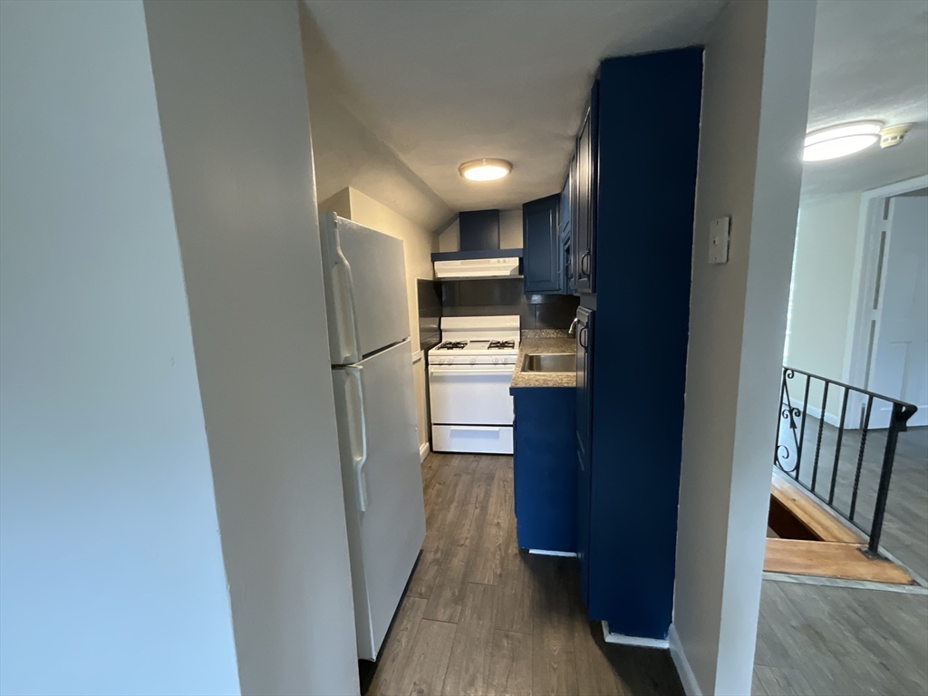 222 Salem St, Wakefield