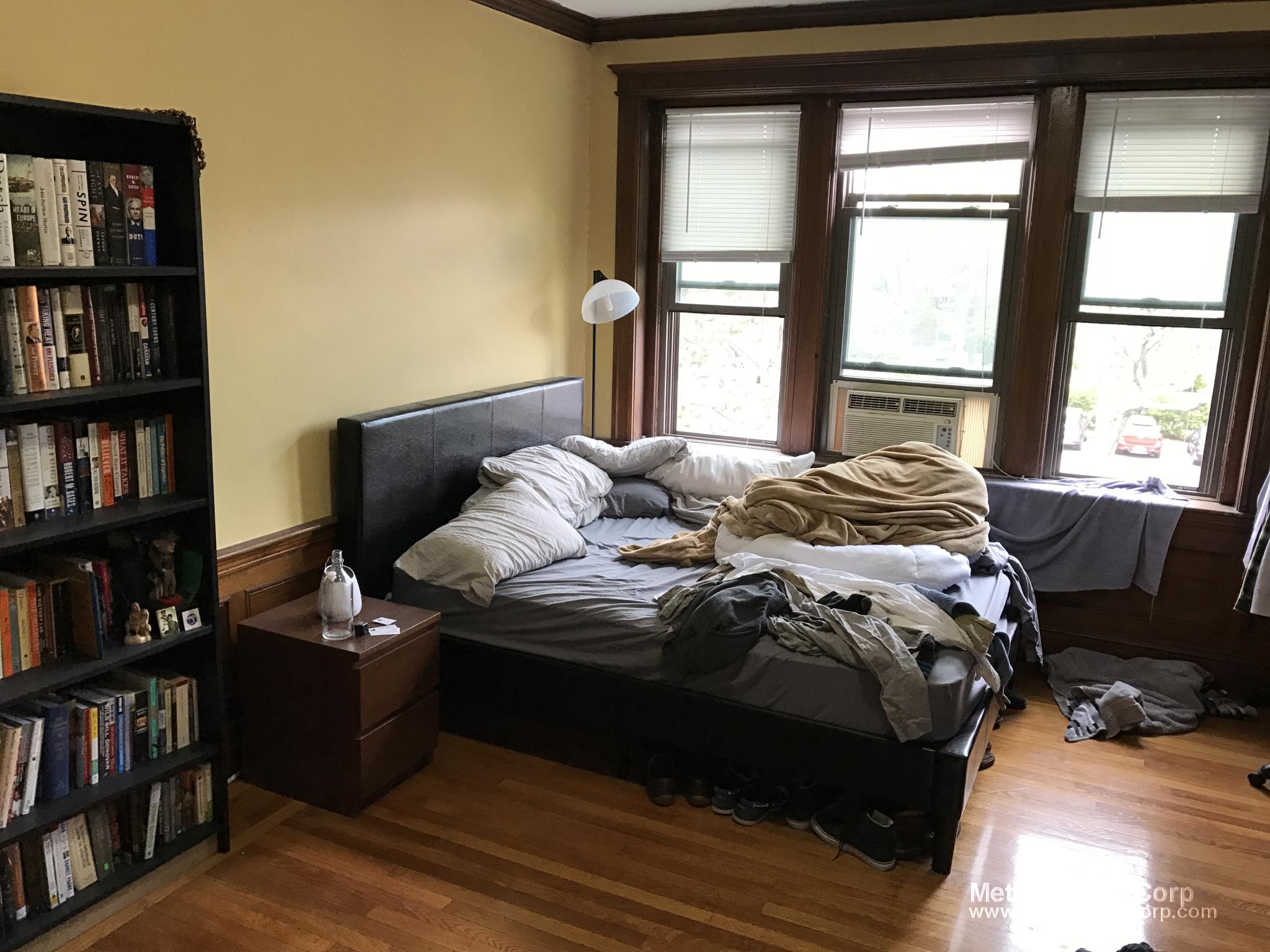 12 Greenway Ct, Coolidge Corner