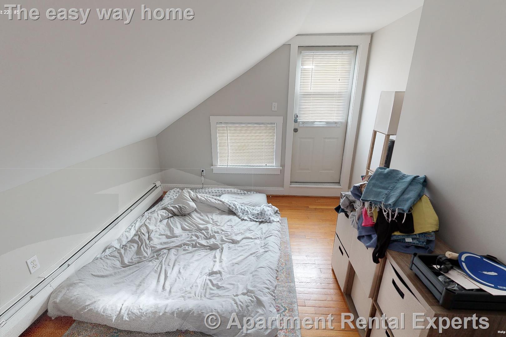 220 Banks St, Riverside