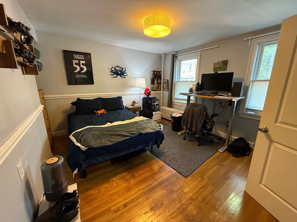 189 W Sixth St, South Boston