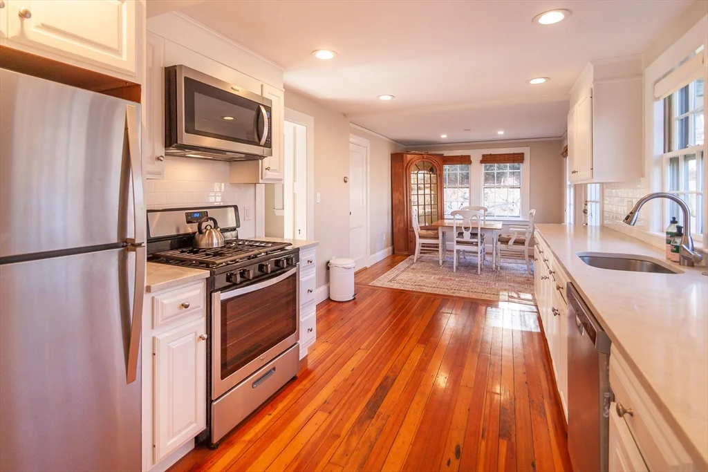 94 Atlantic, Cohasset