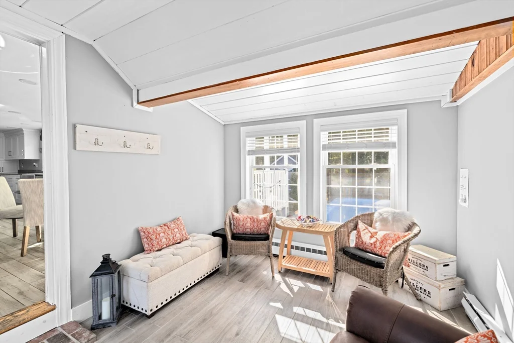 4 Country Dr, South Hingham