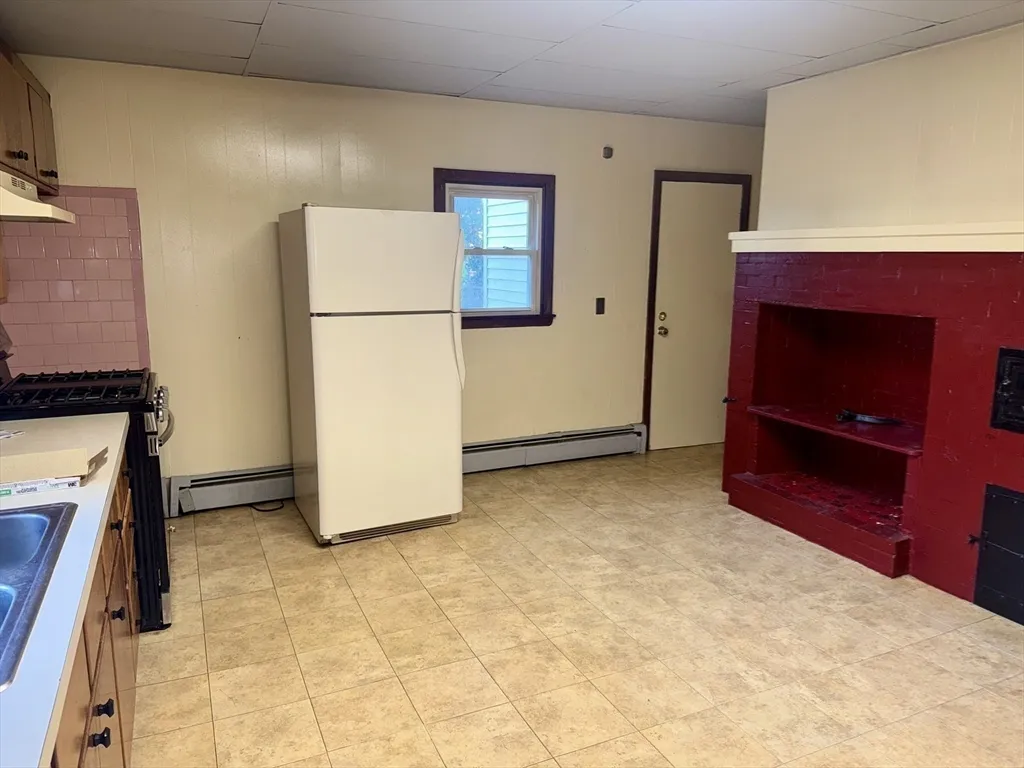 148 Maxfield St, North