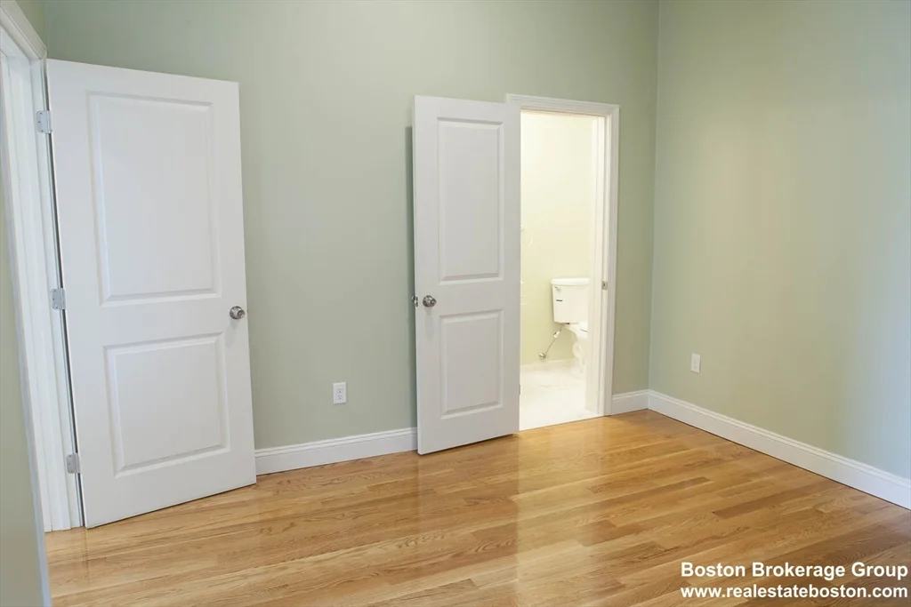 409 Dudley St, Roxbury