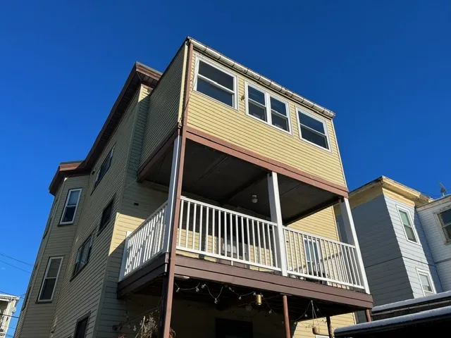 179 Elm St, Davis Square