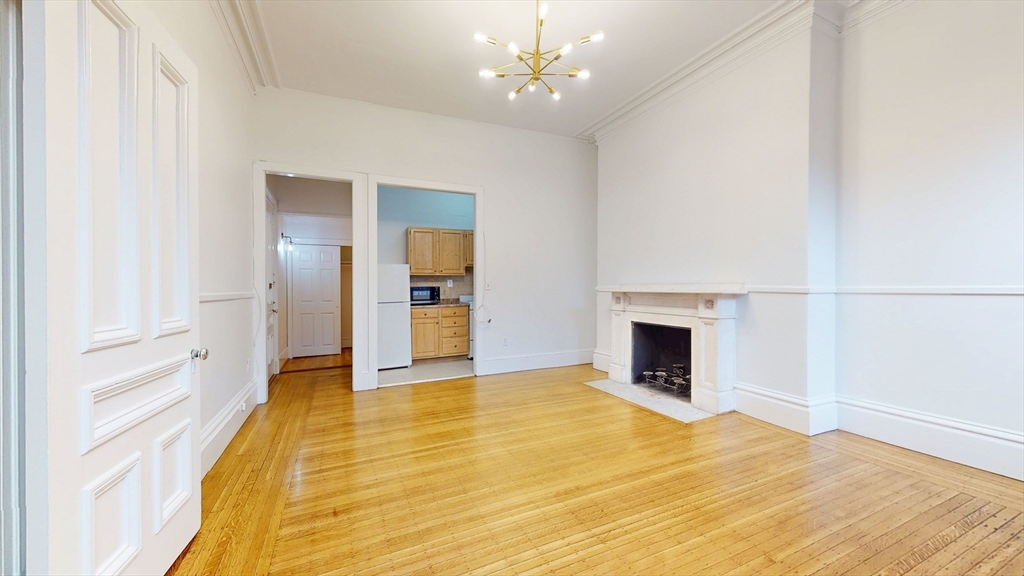 205 Beacon St, Back Bay