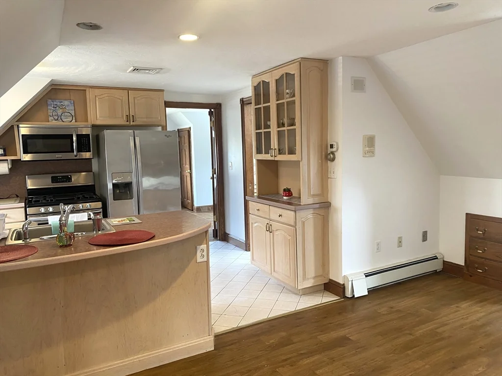 124 Gardiner Rd, Quincy