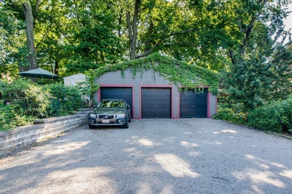 150 Lakeview Ave, West Cambridge