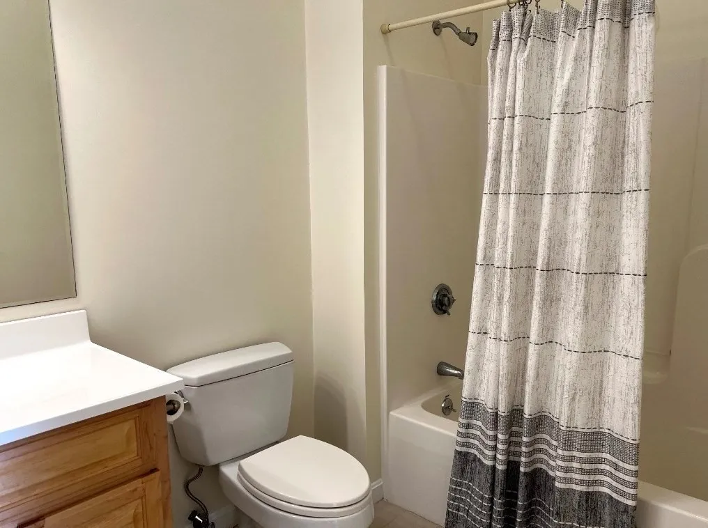 207 John Scott Blvd, Norton