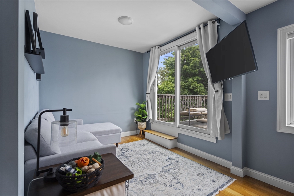 51 Telegraph St, South Boston