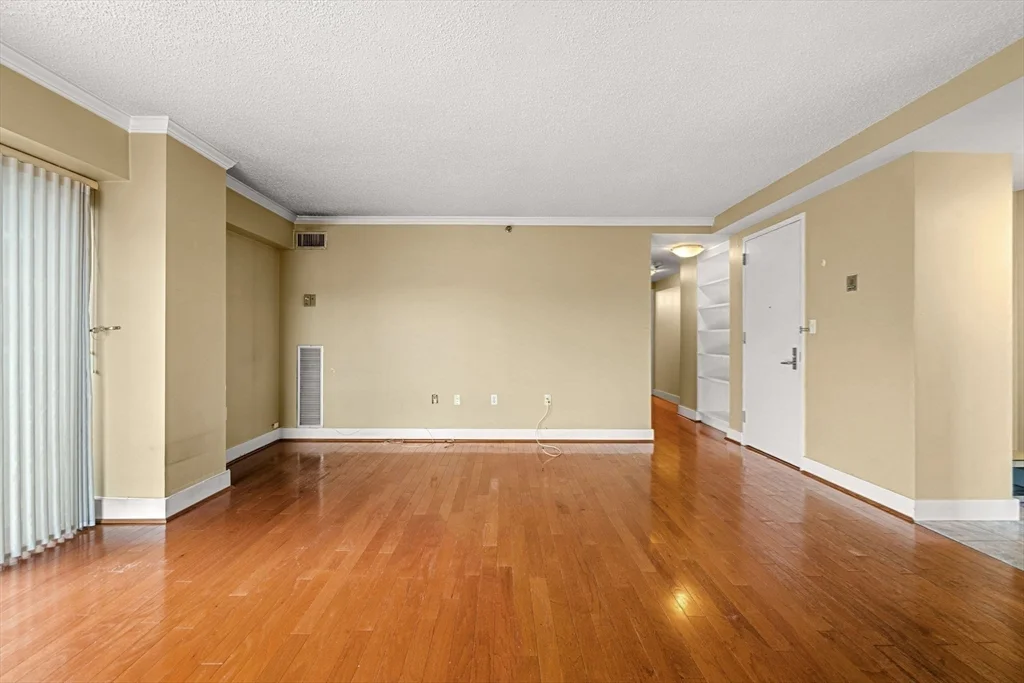 15 North Beacon St, Allston