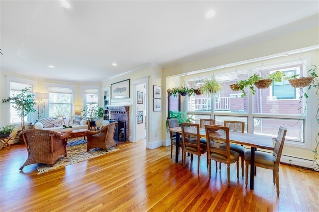 150 Lakeview Ave, West Cambridge