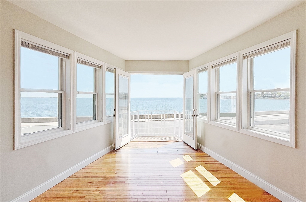 1043 Winthrop Ave, Revere