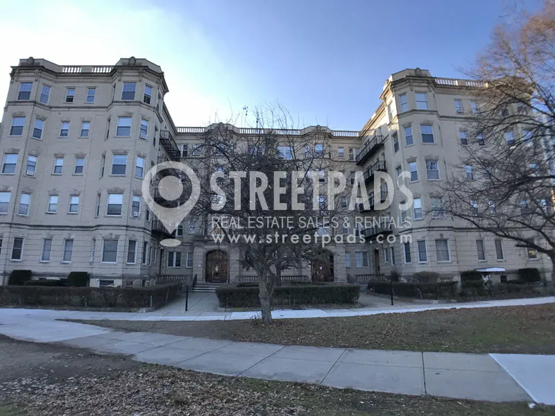 25 Park Dr, Fenway