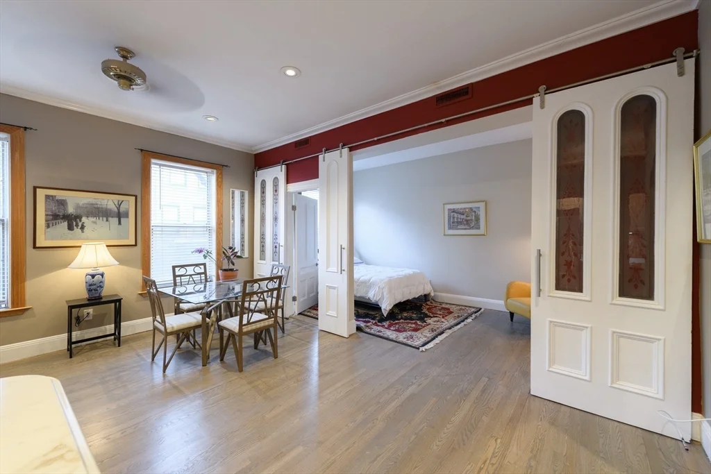 335 Beacon St, Back Bay