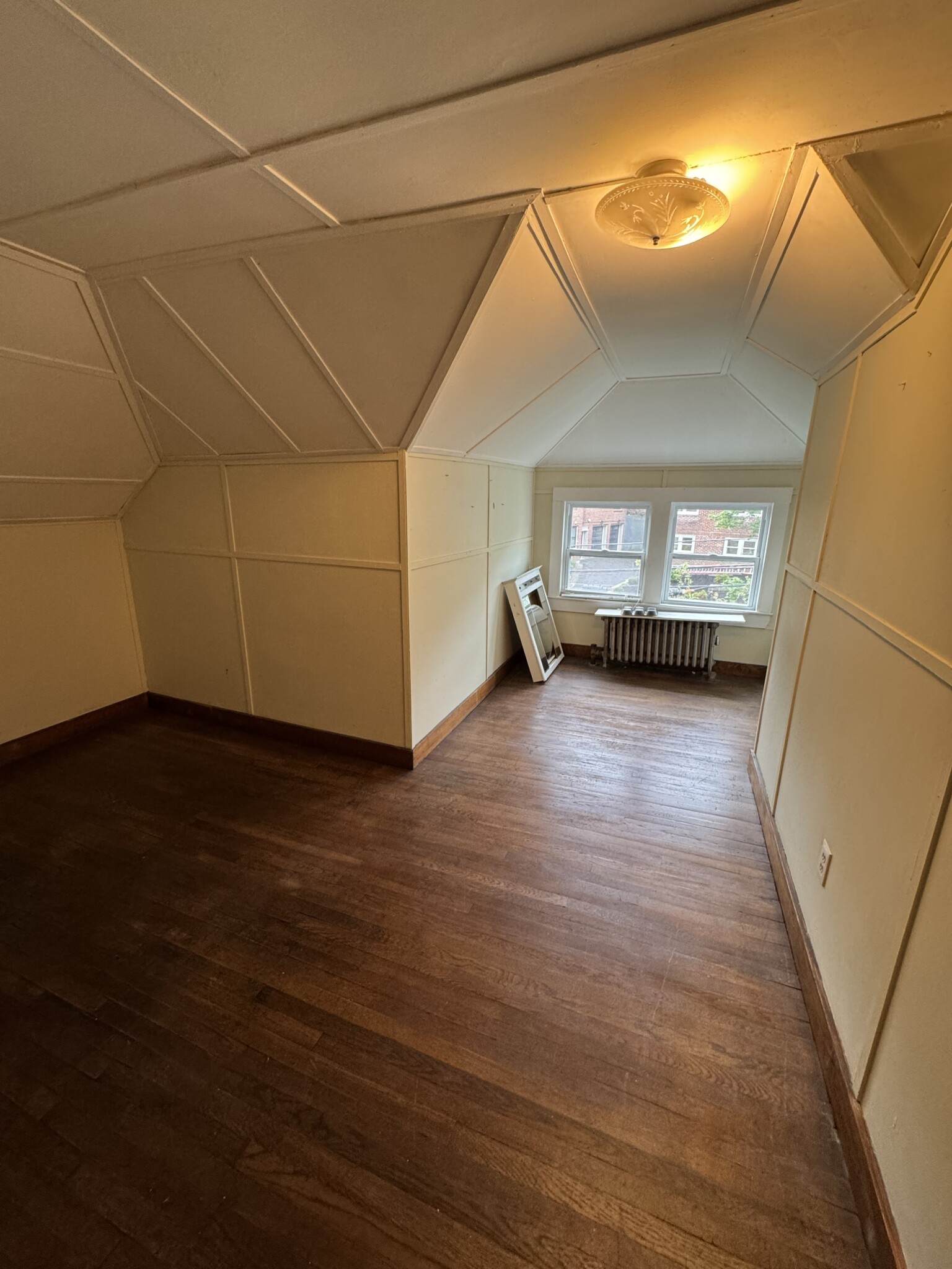 79 Winthrop Rd, Washington Square