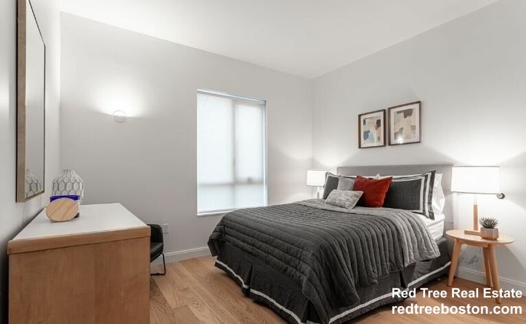 83 Gardner St, Allston