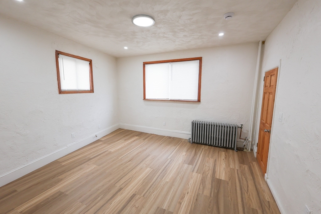 114 Amory St, Jamaica Plain