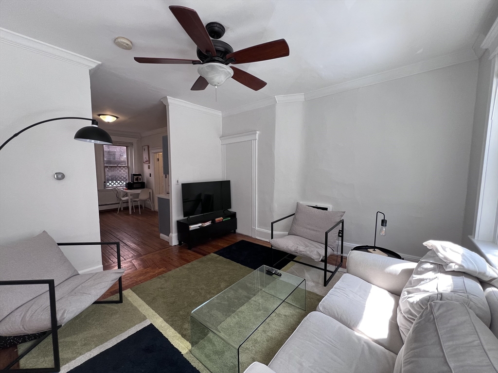 26 Irving St, Beacon Hill