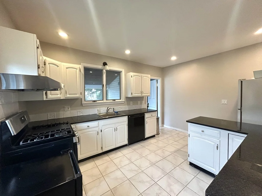 1601 Centre St, Newton