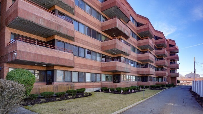 1 Carey Circle, Revere