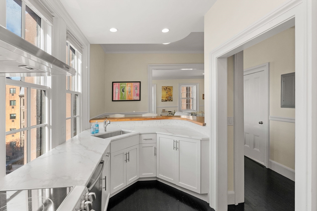 285 Clarendon St, Back Bay