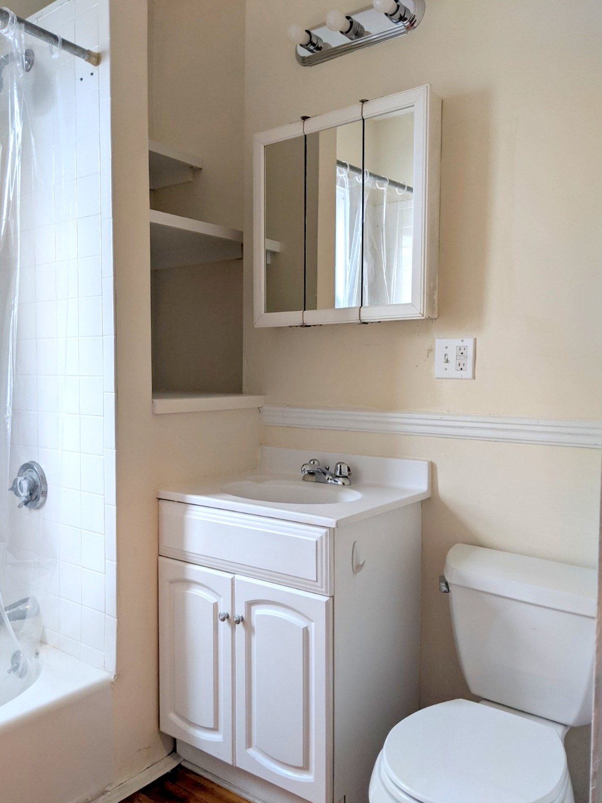 9 Belknap St, West Somerville