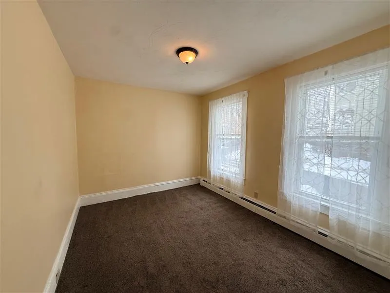 15 Laurel St, Ward Two