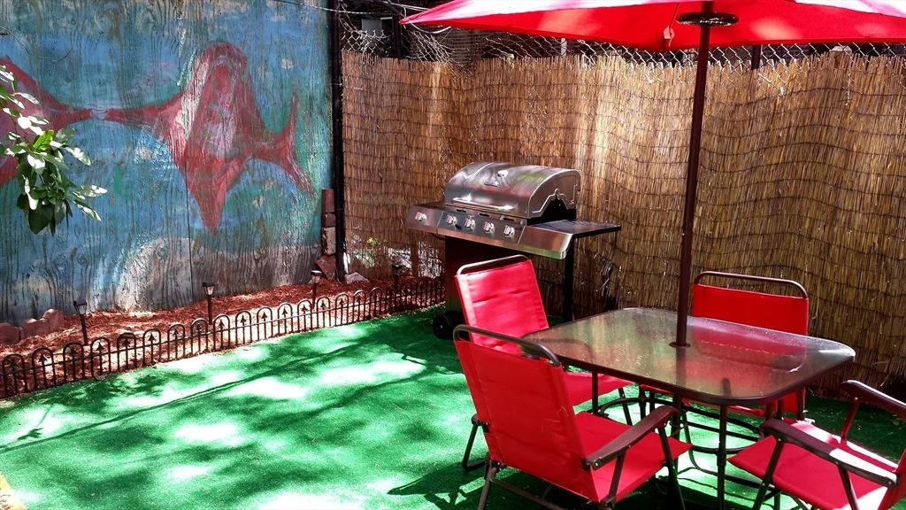 14 Isabella St, Back Bay