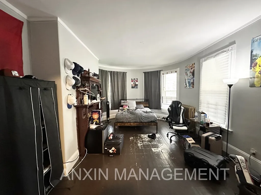 71 Gardner St, Allston