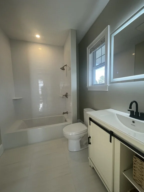 1166 Fellsway, Malden