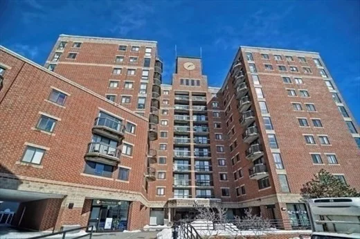 15 N Beacon St, Allston