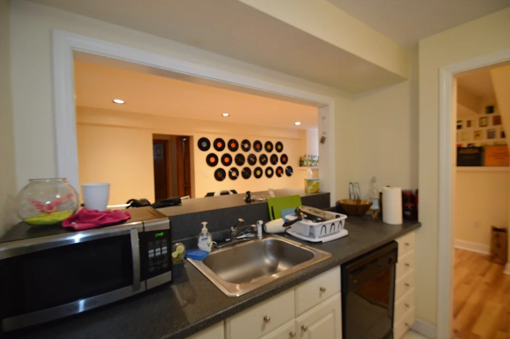 94 Pleasant St, Coolidge Corner