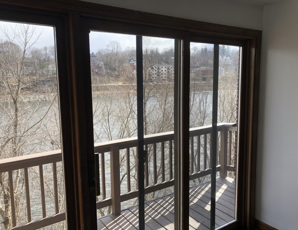 333 1st St Blvd, Lowell