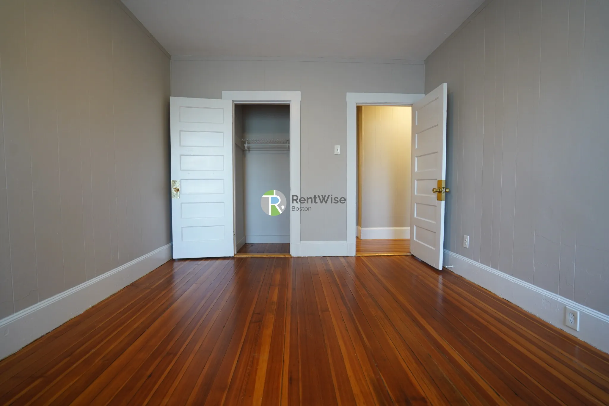 4 Ashford Ct, Allston