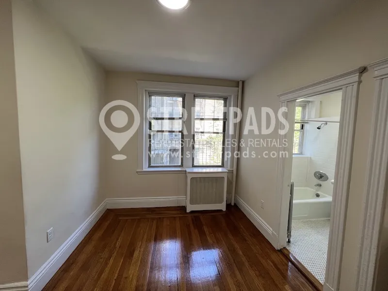 31 Park Dr, Fenway