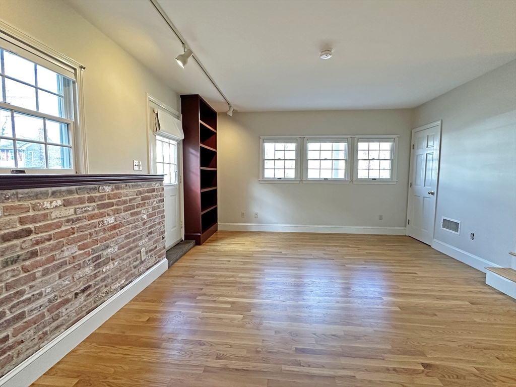 50 Staniford St, Auburndale