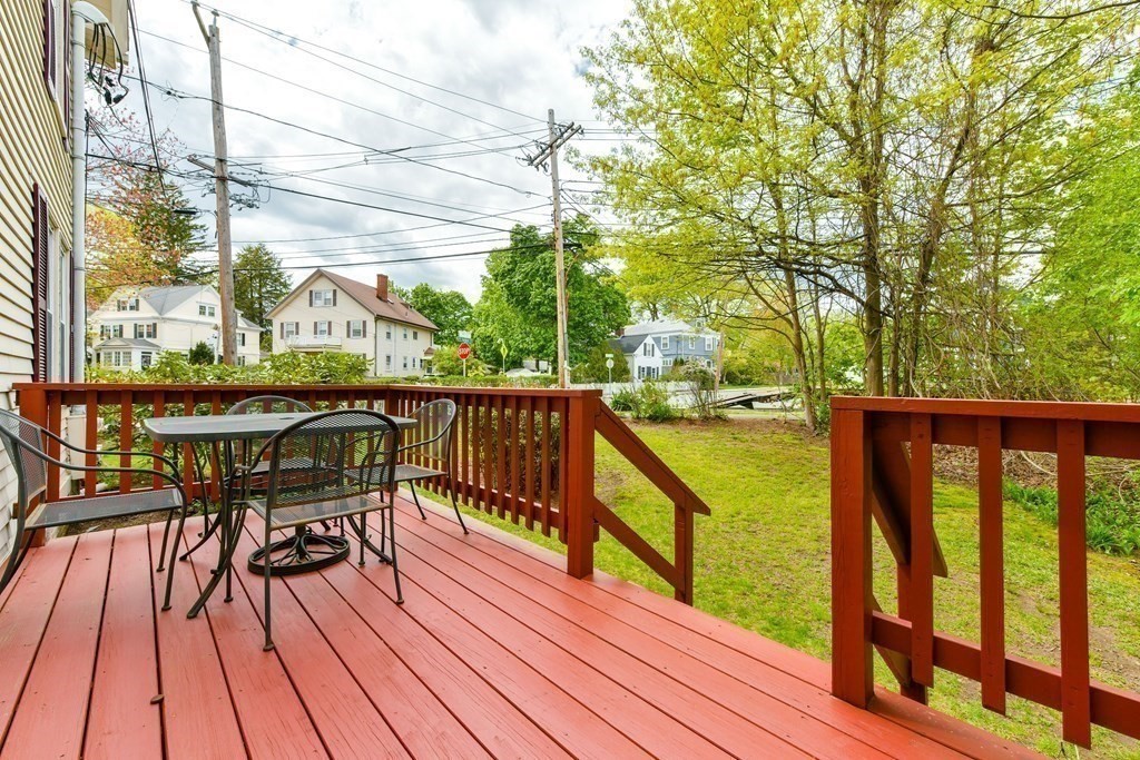 4 Spruce Rd, Precinct One/Upper Dedham